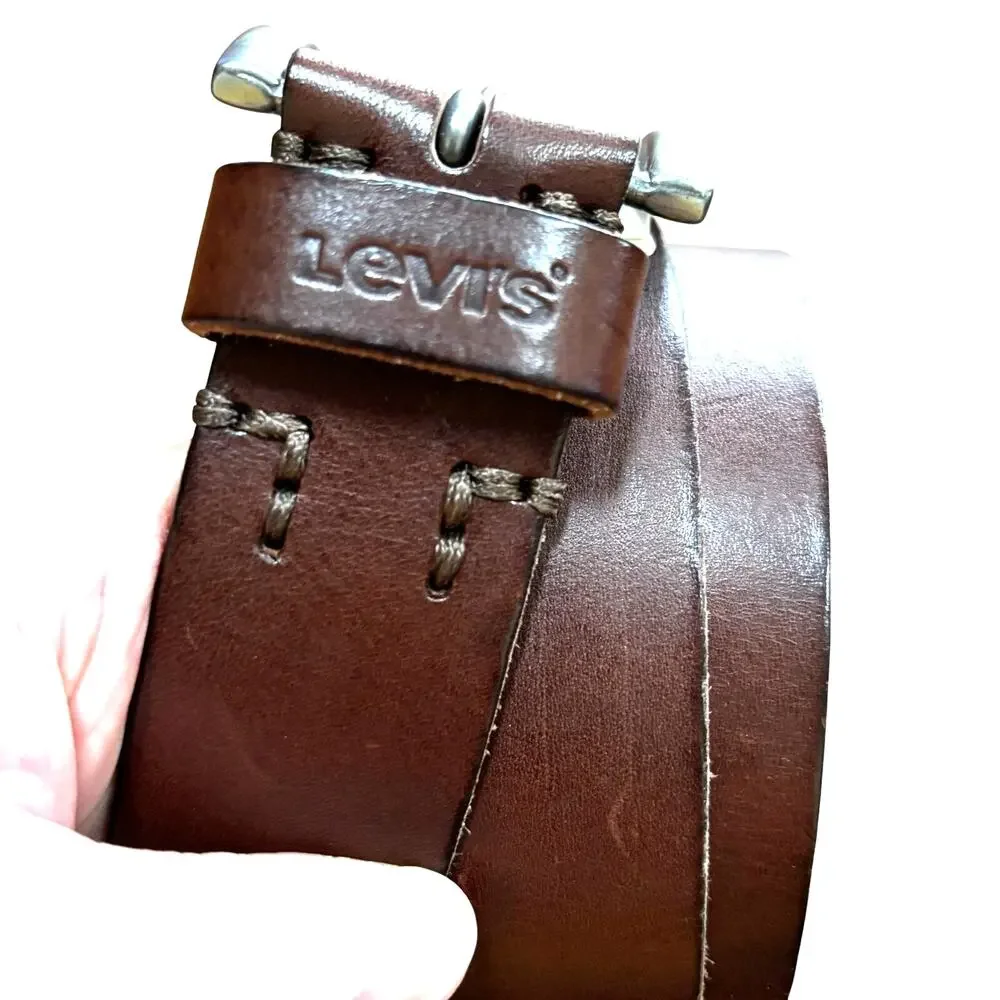 Levi's NWT Men's Belt Brown Leather Size 32 Pewter Buckle Casual Classic USA